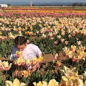 Meet your Posher, Chloe